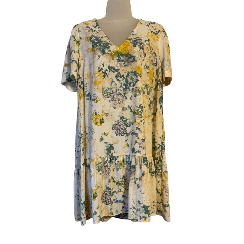Floral V-Neck Short Sleeve Swing Dress in Cream and Yellow